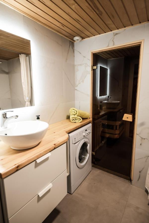 Cabin Guesthouse With Free Parking Pärnu Exteriér fotografie