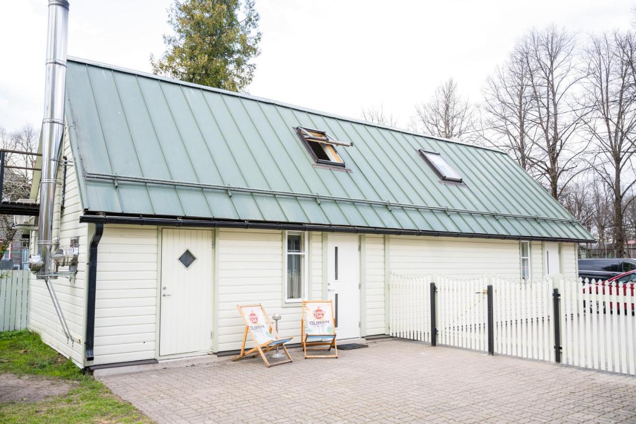 Cabin Guesthouse With Free Parking Pärnu Exteriér fotografie